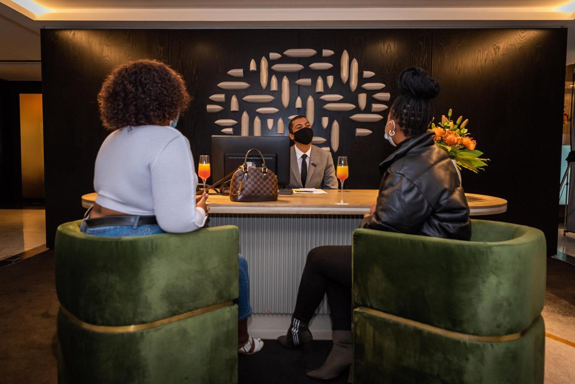 The Capital 15 On Orange & 5* Cape Town